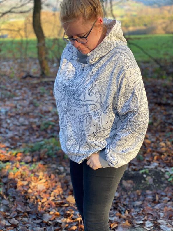 KALIX.hoodie | Damen Plus | 46-62 image number 4