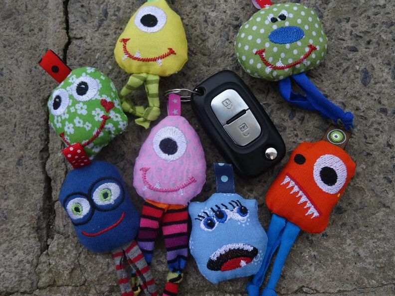 Monster ITH Anh&auml;nger Kissen Stickdatei von 6cm bis 18cm image number 7