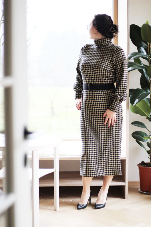 TURTLENECK SWEATER & DRESS 32-54 image number 7