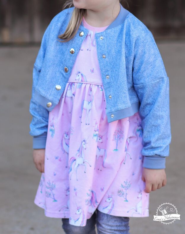 *Kids Sweater Jacket* Sweatjacke Volantjacke Ballonärmel  image number 3