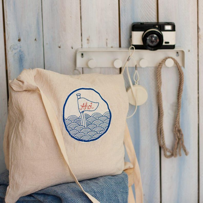 Bullauge mit Wimpel Ahoi – Stickdatei 10×10 I 13×18 I 16×26 image number 4