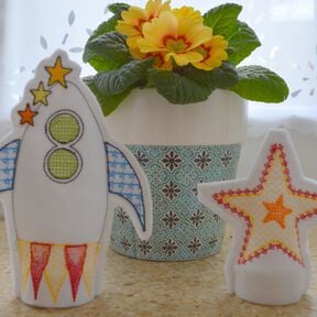 ITH Stickdatei Weltraum f&uuml;r den 13x18cm Rahmen