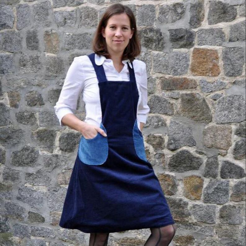 Latzkleid Elina – Doppelgrößen 32/34 – 52/54 image number 1