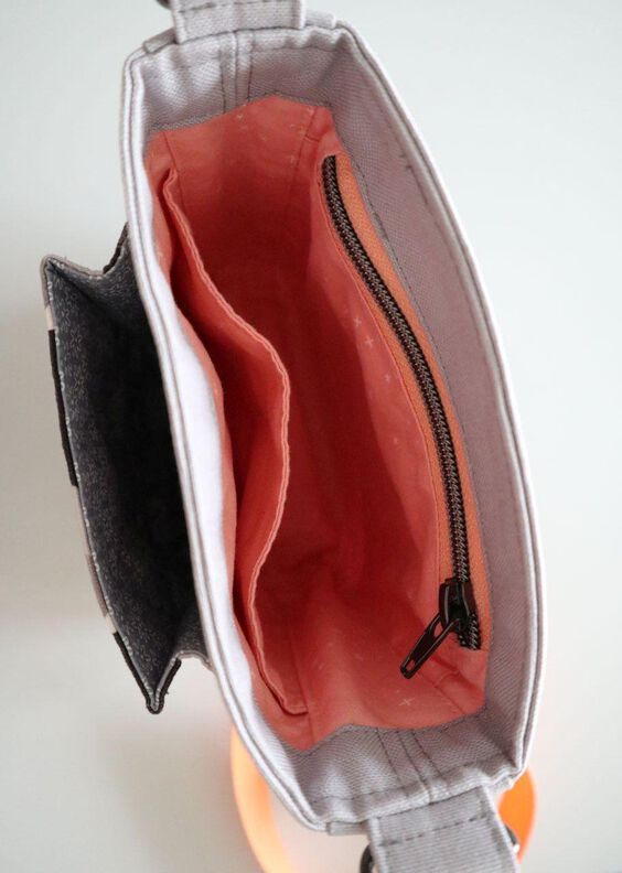 Crossbody Bag Kleine Bjelle image number 6