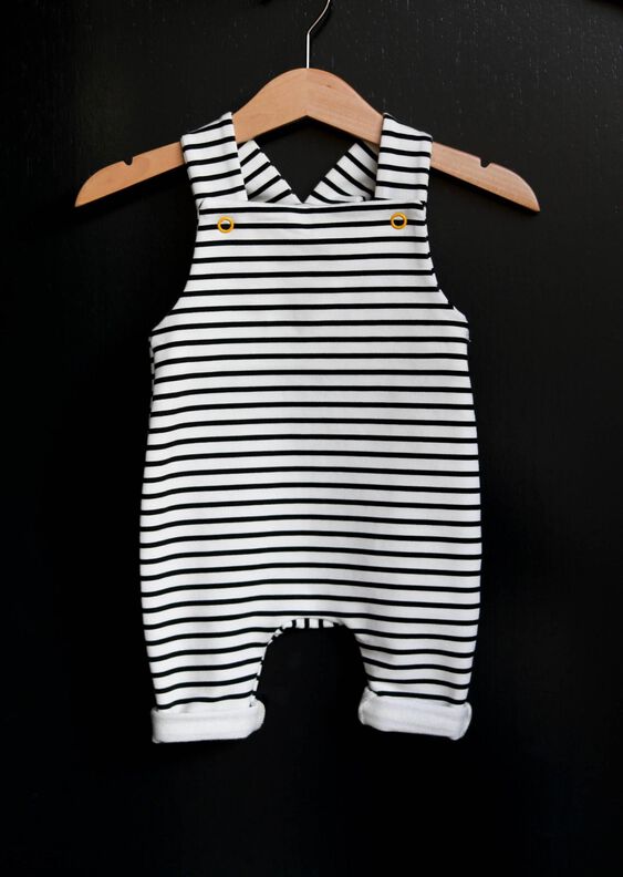 Baby-Latzhose / Schnittmuster image number 7