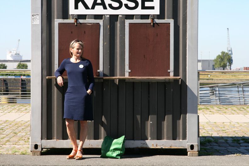 FRAU FANNIE - Sweatkleid mit Taschen XS-XL image number 3