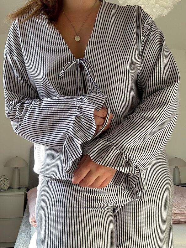 Schlafanzug Bluse und Hose (lang oder kurz) image number 11