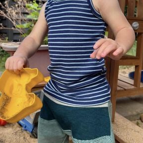 Baumwoll-Jersey Unterhemd "Under-Hop" mit Spitze 80-152 Baumwoll-Jersey Unterhemd "Under-Hop" mit Spitze 80-152