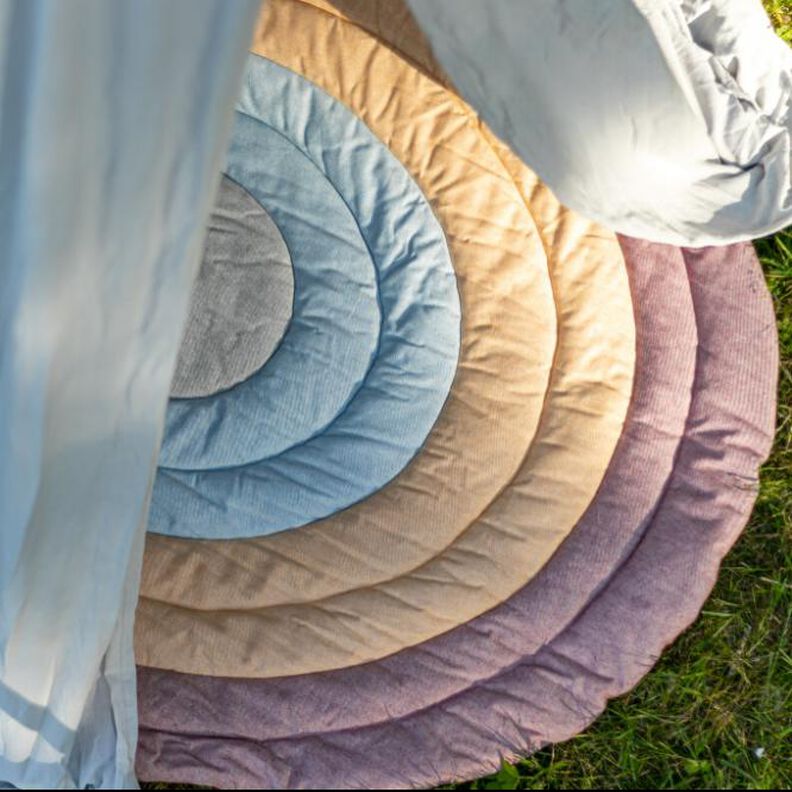 Regenbogen Spielmatte & Krabbeldecke – Nähanleitung image number 1