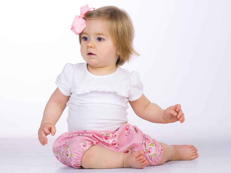 STELLA Schnittmuster Baby Retro Pumphose Shorts image number 4