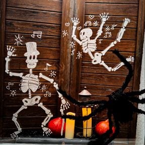 Fensterbild-Vorlage "Tanzende Skelette Halloween" PDF Fensterbild-Vorlage "Tanzende Skelette Halloween" PDF