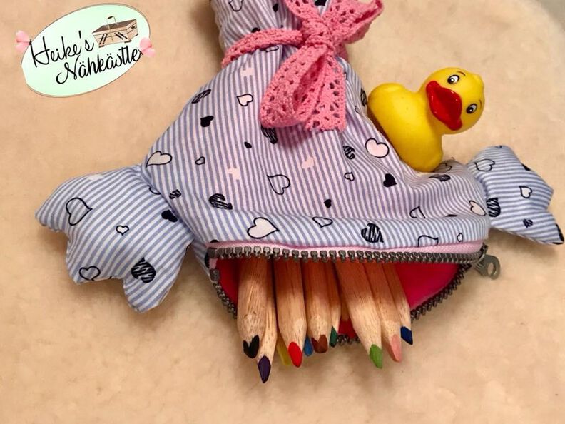 VIER KUSCHELTIERE ENTE PINGUIN KROKODIL image number 9