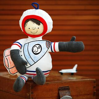 Astronaut Schmusepüppchen – Nähanleitung mit Schnittmuster