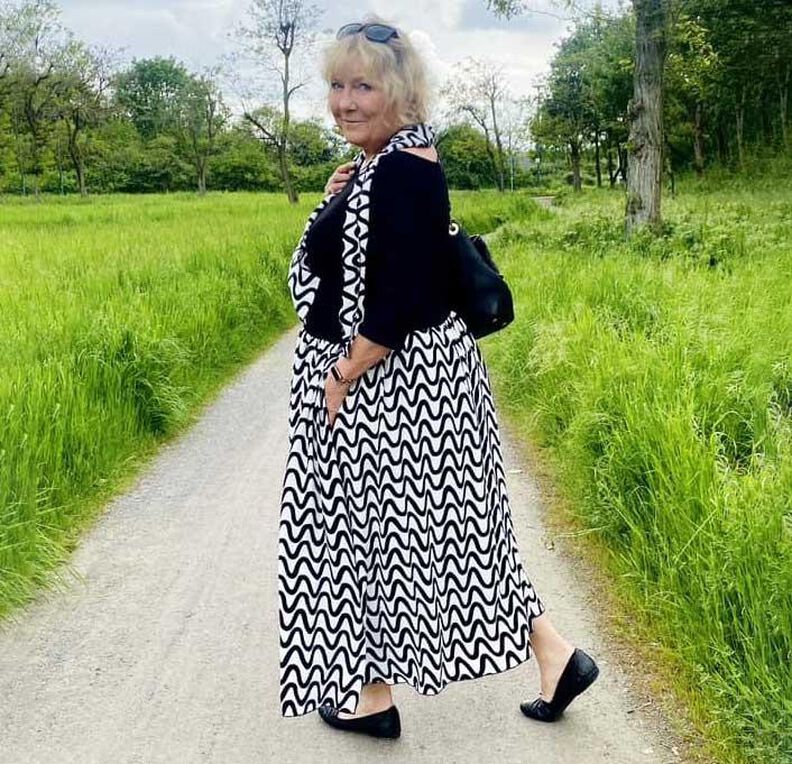 Kleid SUZANA (32-58) Materialmix Schnittmuster image number 4