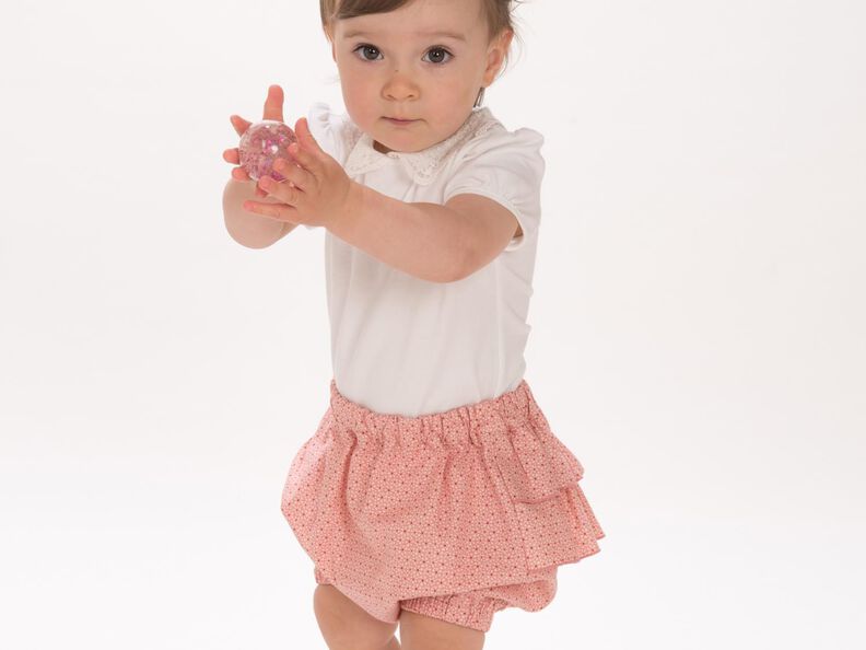 CLARA + EMI Schnittmuster Babykleid und Pumphose image number 6