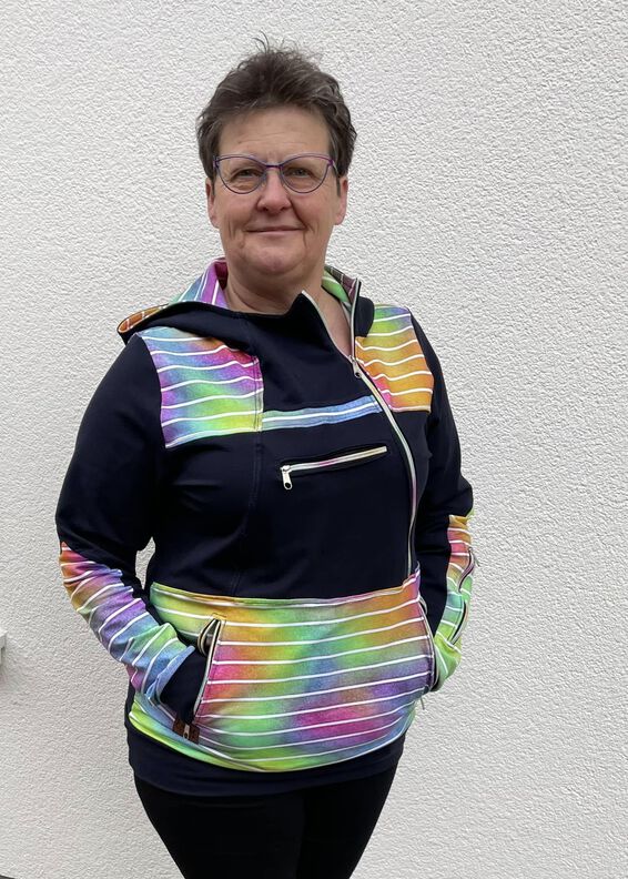 Hoodie Tessa Gr.32-54 inkl. Ebenen und Beamerdatei image number 2