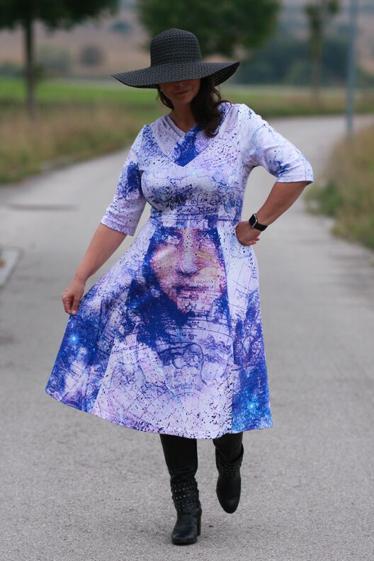 Kleid Valentina mit Godet Gr. 32-48 beamerfähig image number 2