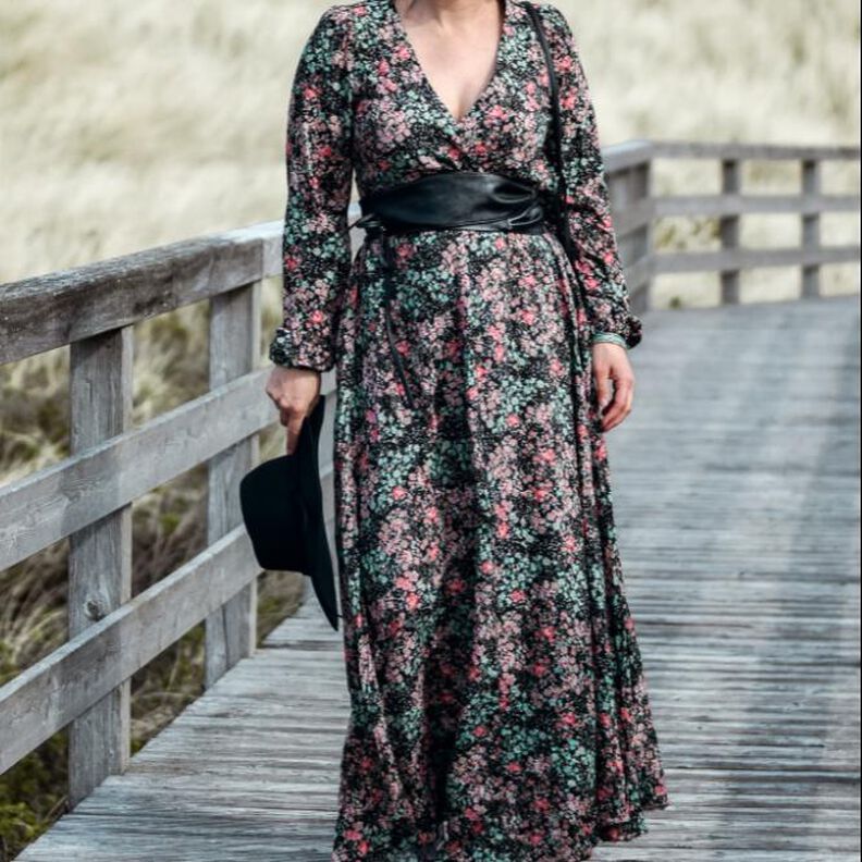 Kleid Damen – Schnittmuster Gr. 32-54 – #108 image number 1