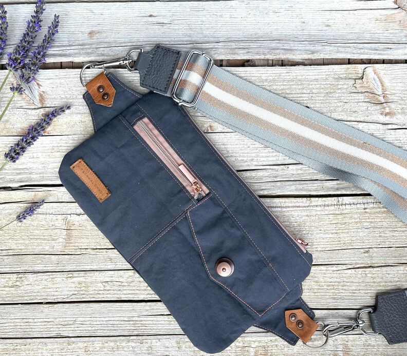 Crossbody Bag Evin image number 9
