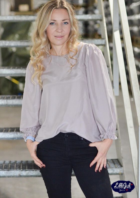 Regine - Bluse mit Puffärmeln image number 9