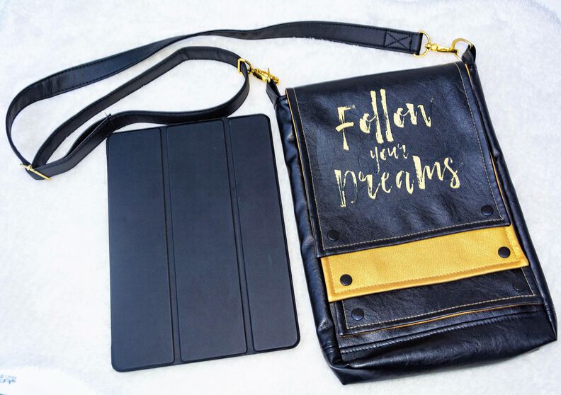 Ebook Cross Body Bag Big Pixxi ca. 33 x 23 x 5 cm image number 3