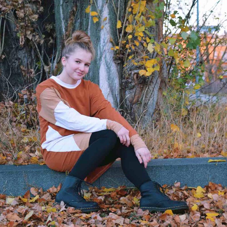 Color Blocking Sweatdress EMMA XS-3XL image number 6