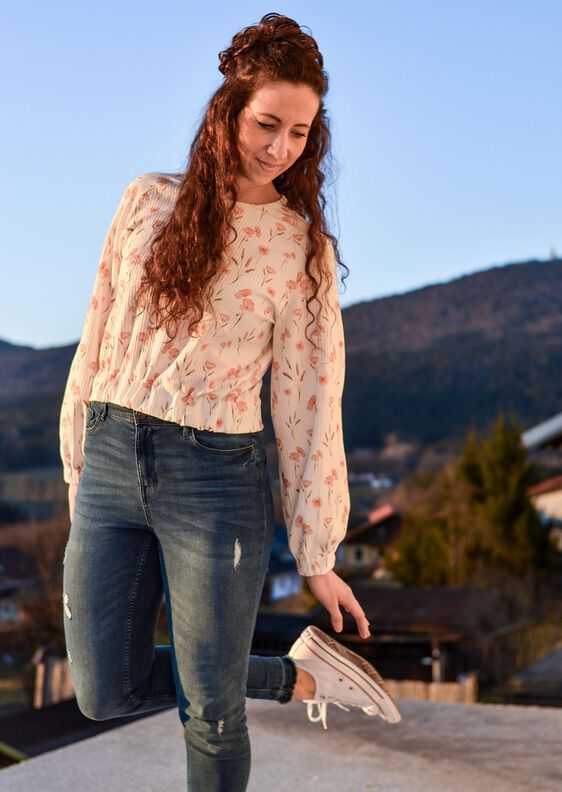 Brunhilde - Sweater mit Statementärmeln image number 6