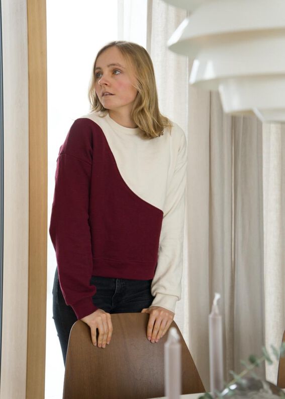 Welliger Color Block Pullover mit Rundhals KLARA image number 8
