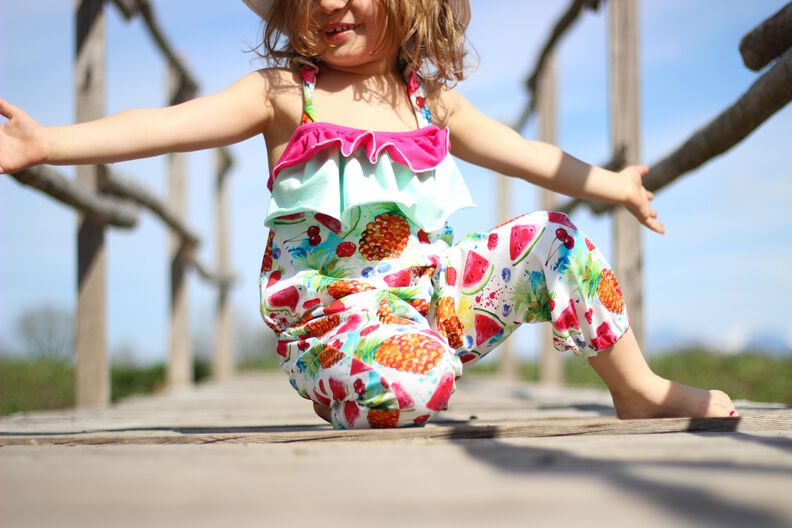 lovely jumper 74-104 Jumpsuit Romper Rüschen Baby image number 4