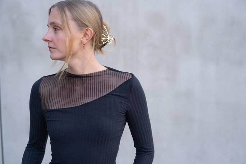 Elegantes Asymmetrisches Langarmshirt - ANOUK image number 10