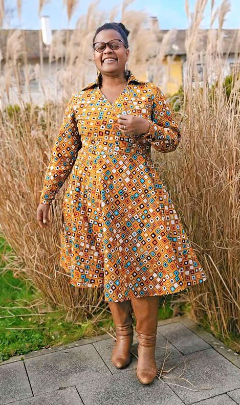 Kleid im 50er Stil mit weitem Rock und Kragen CALLA (34-58) image number 3