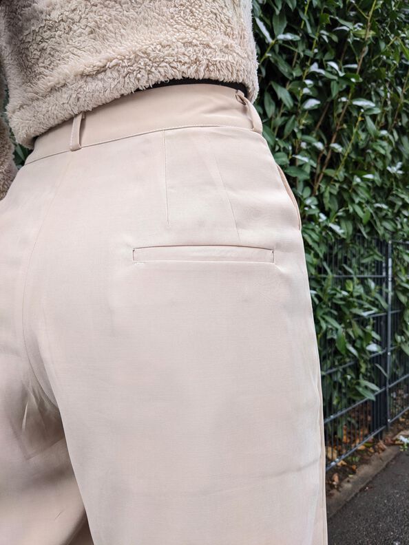 Patli Hose - High Waist Oversize-Look mit Leistentaschen image number 8