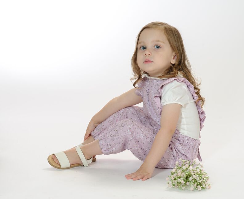Schnittmuster Mädchen Latzhose mit Rüschen DAISY image number 8