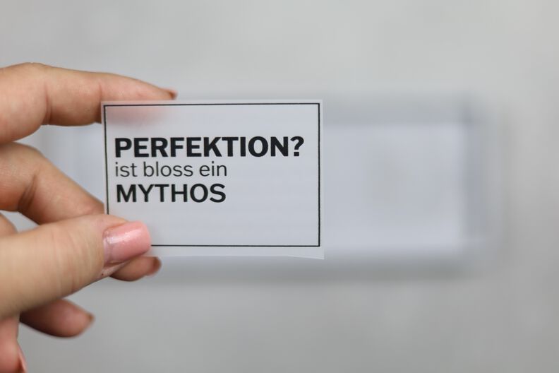Plott #21 | Perfektion? Bloss ein MYTHOS image number 3