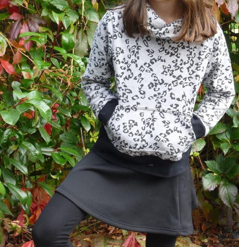Schalkragen Shirt / Kleid "Lena", Schnittmuster Gr. 110-152 image number 2