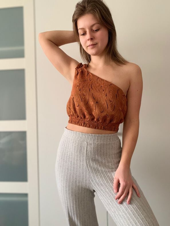 Asymmetrisches Crop Top image number 10