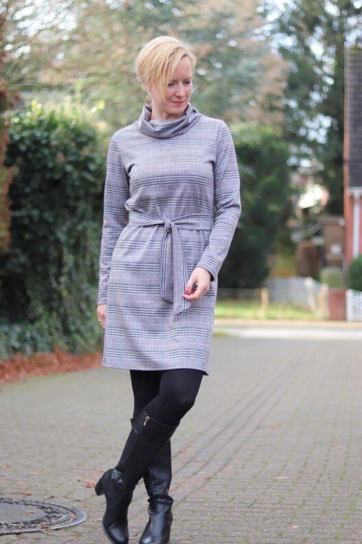 Ella- Damen Kleid oder Pullover Schnittmuster in 34-48 image number 3