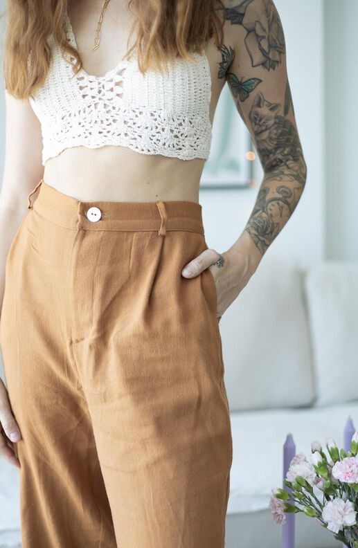 High waist Stoffhose mit weiten Beinen image number 7