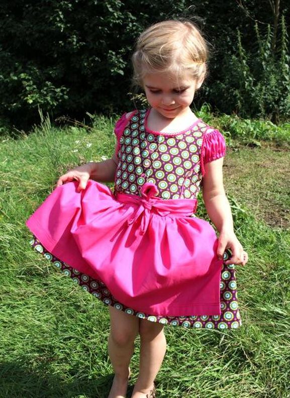 Dirndl "RESI" mit Dirndlbluse image number 3