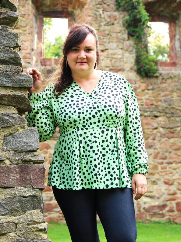 Bluse ALOE curvy (46-56) Schnittmuster Schößchenbluse image number 2