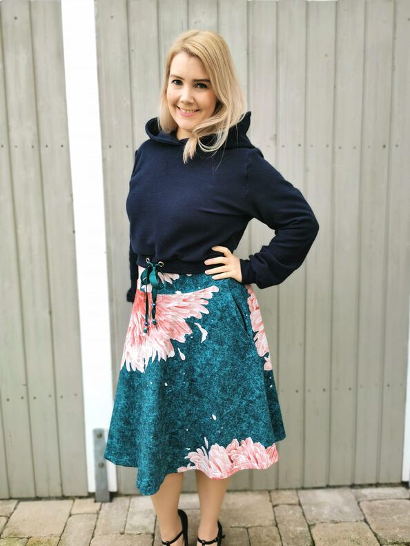 Kombiebook Lieblingsrock Vicky & Crop-Hoodie Anouk  image number 8