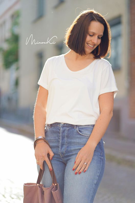 eBook T-Shirt "Frau Amela"  image number 9