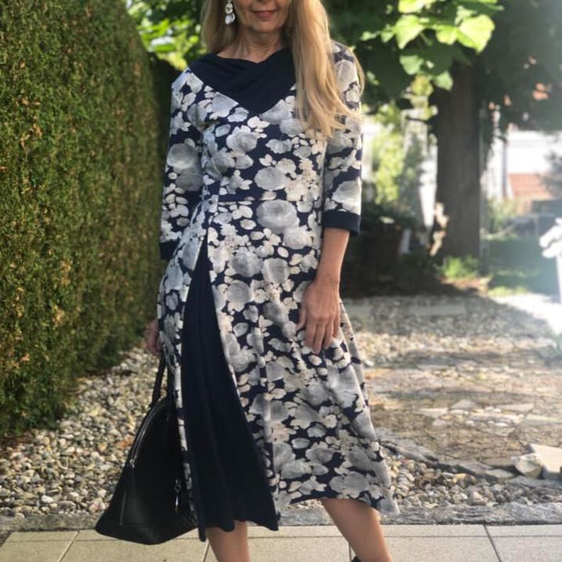Kleid Valentina mit Godet Gr. 32-48 beamerfähig image number 1