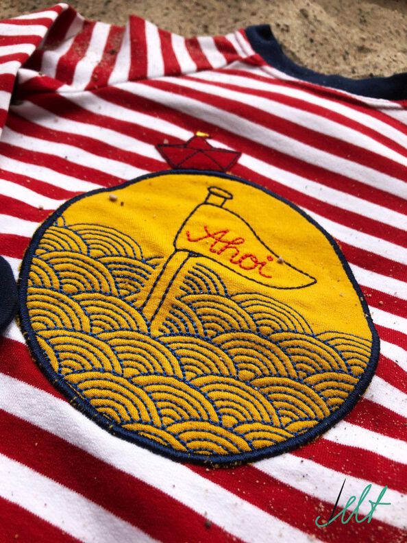Bullauge mit Wimpel Ahoi – Stickdatei 10×10 I 13×18 I 16×26 image number 9
