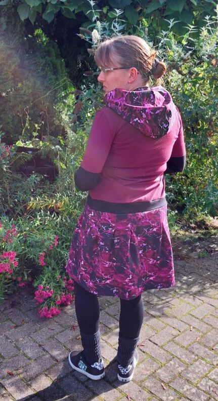 Main PleatedDress  - Faltenkleid inkl. BEAMERdatei image number 9
