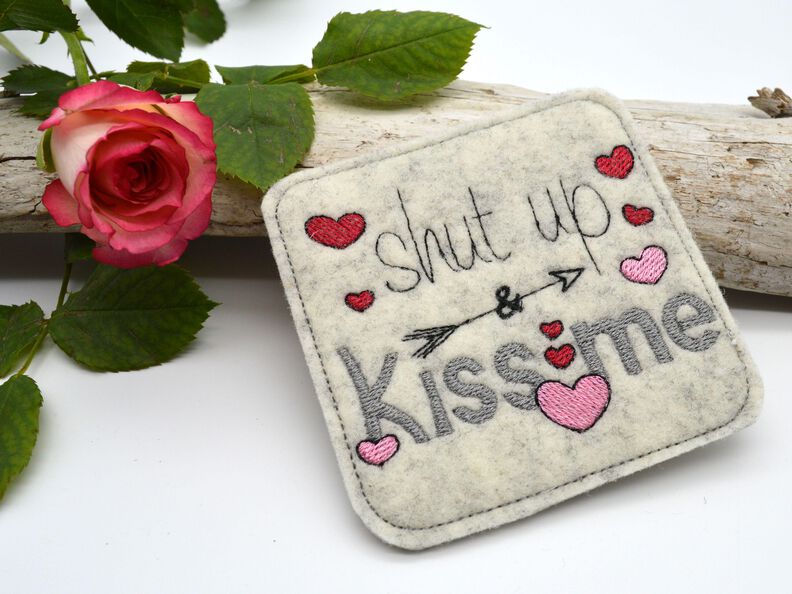 Stickdatei Valentinstag Mug Rug Herzen shut up and kiss me image number 5