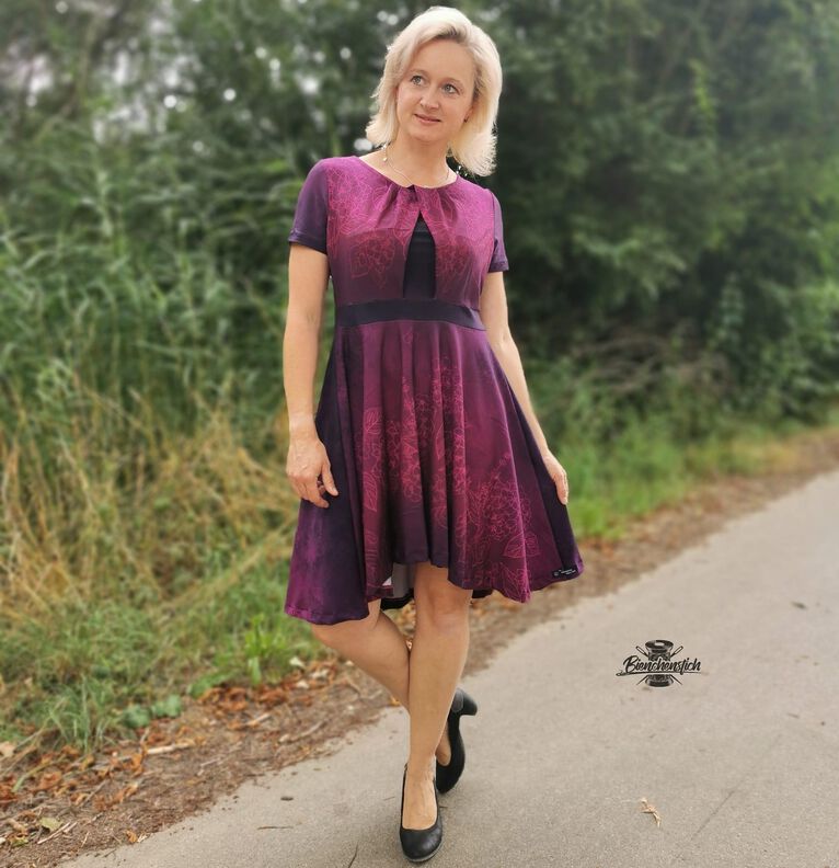 Kleid La Gazza Gr.32-54 inkl. Ebenen und Beamerdatei image number 5