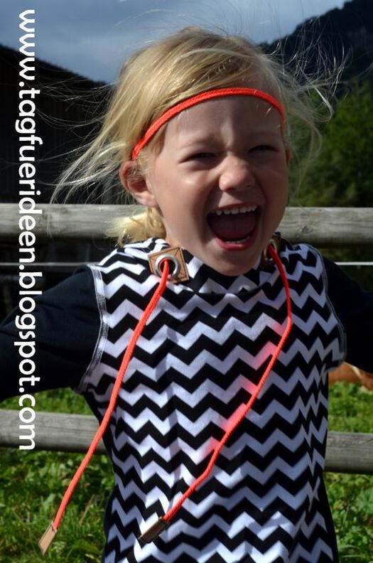 eBook Kapuzenshirt Liv image number 4