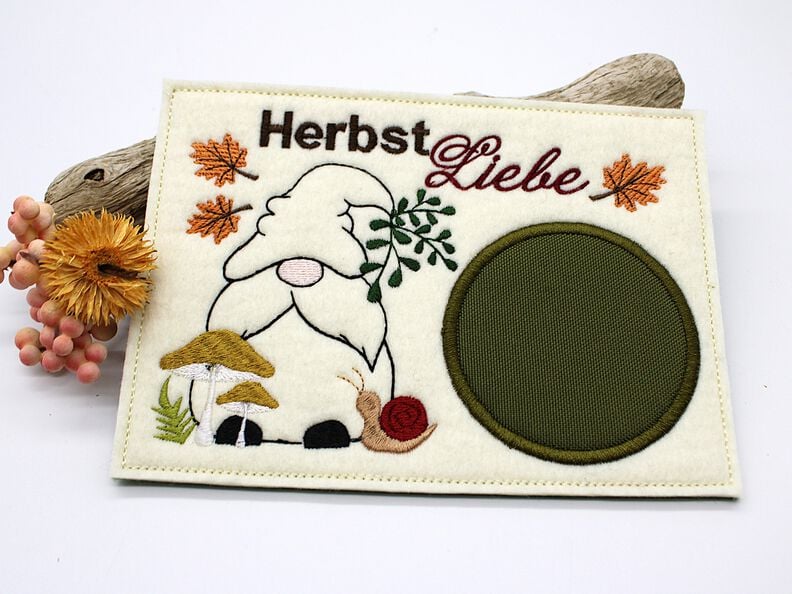 Stickdatei Mugrug Untersetzer Herbst Wichtel  image number 3