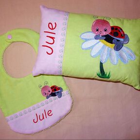 Stickdatei Marienkäfer Blume Kissen Lätzchen SET ITH